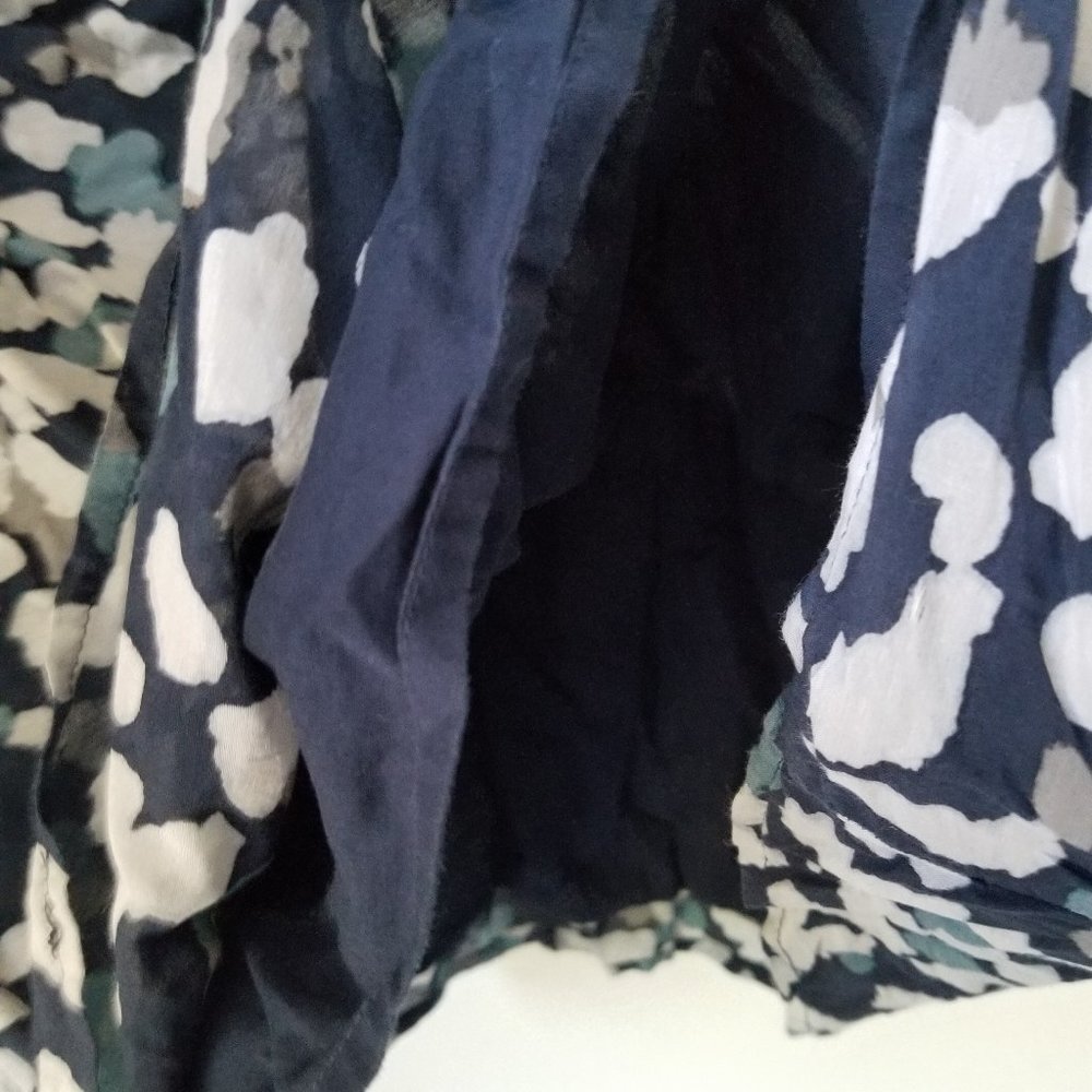 LOFT M Blue Green Grey Print Ruffled Shell - Picture 3 of 8